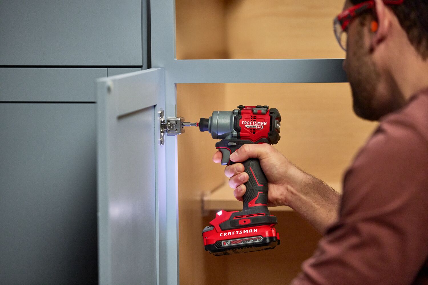 CRAFTSMAN V20* BRUSHLESS RP™ Impact Driver in use